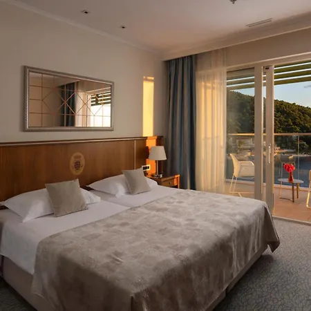 Hotel (adults Only)